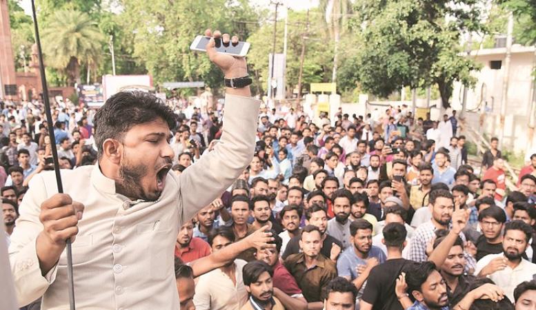 http://images.indianexpress.com/2018/05/amu-protest-759.jpg